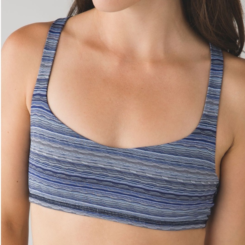Lululemon Free To Be Bra
Space Dye Twist Sapphire Blue Multi